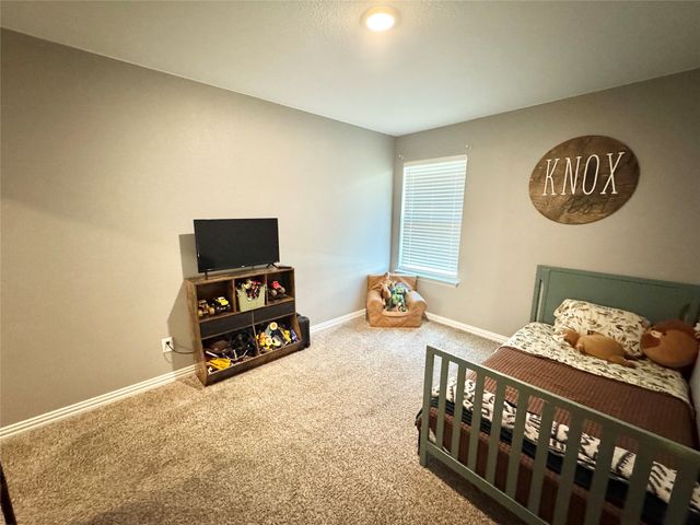 1816 Vallana Drive, Gainesville, TX 76240