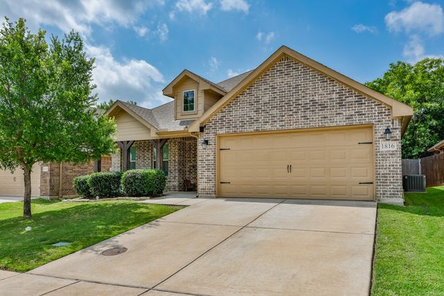 1816 Vallana Drive, Gainesville, TX 76240