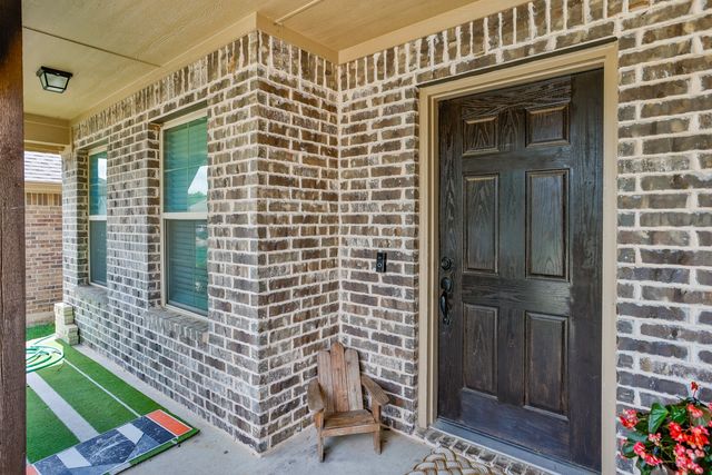 1816 Vallana Drive, Gainesville, TX 76240