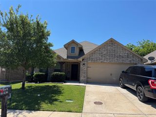 1816 Vallana Drive, Gainesville, TX 76240
