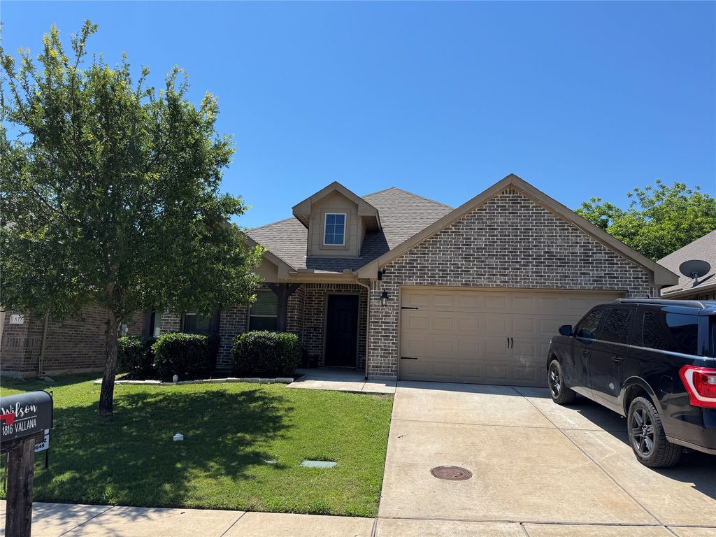 1816 Vallana Drive, Gainesville, TX 76240
