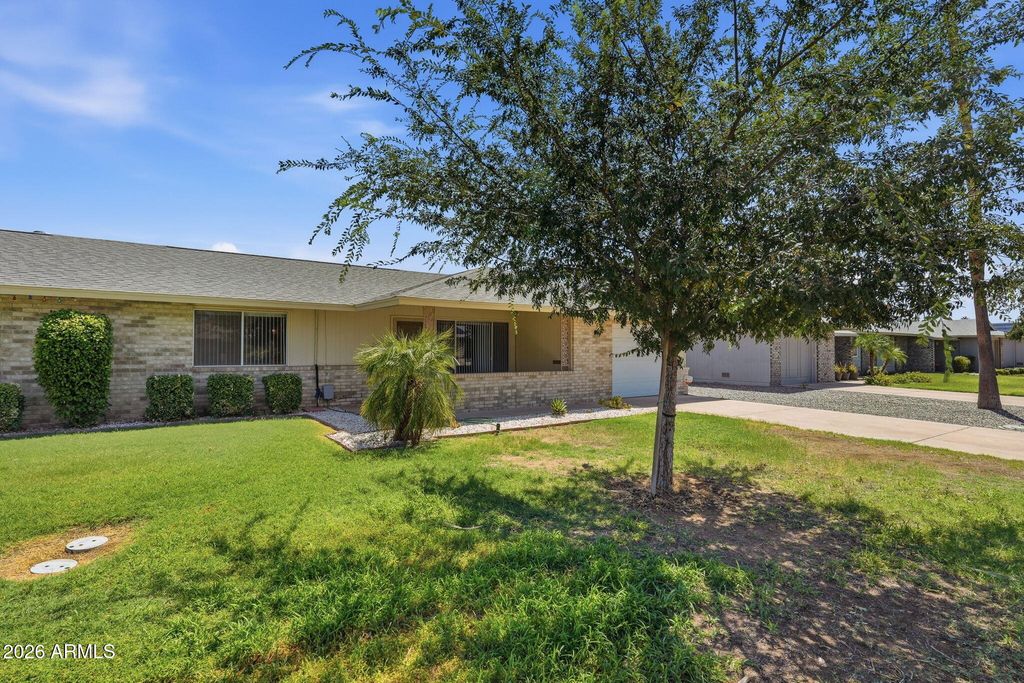 10819 W CAMEO Drive, Sun City, AZ 85351 — photo 2