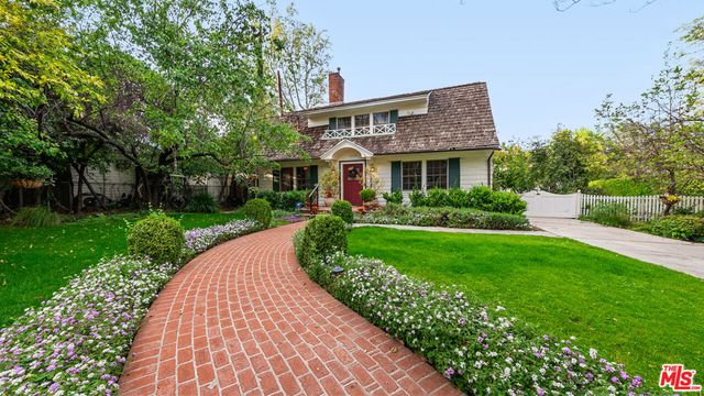 1625 Opechee Way, Glendale, CA 91208