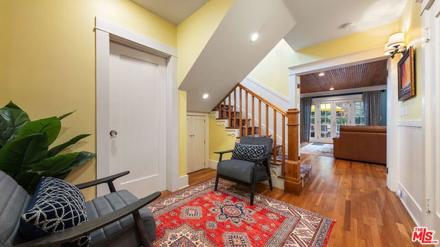 1625 Opechee Way, Glendale, CA 91208