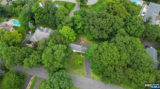 783 Sunset Terrace, Franklin Lakes, NJ 07417