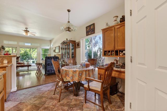 6141 Hall Ln, Carmichael, CA 95608