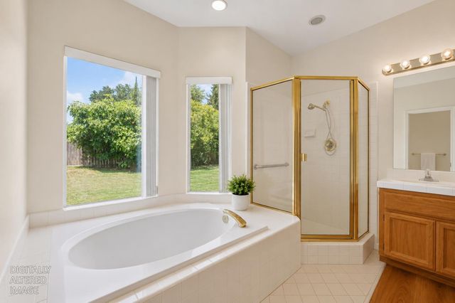 6141 Hall Ln, Carmichael, CA 95608