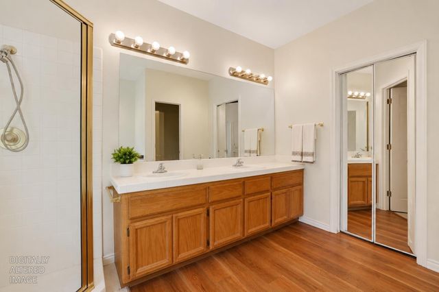 6141 Hall Ln, Carmichael, CA 95608
