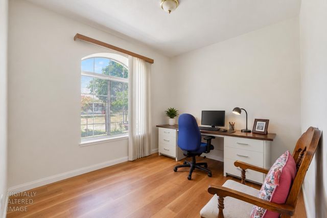 6141 Hall Ln, Carmichael, CA 95608