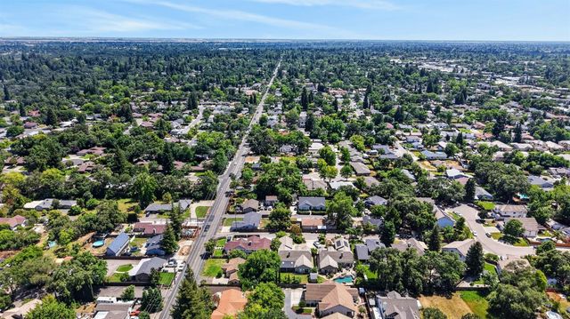 6141 Hall Ln, Carmichael, CA 95608