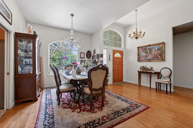 6141 Hall Ln, Carmichael, CA 95608