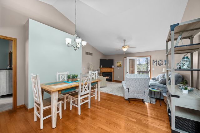 1133 33rd Avenue Circle, Silvis, IL 61282