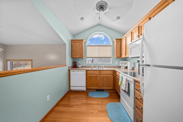 1133 33rd Avenue Circle, Silvis, IL 61282