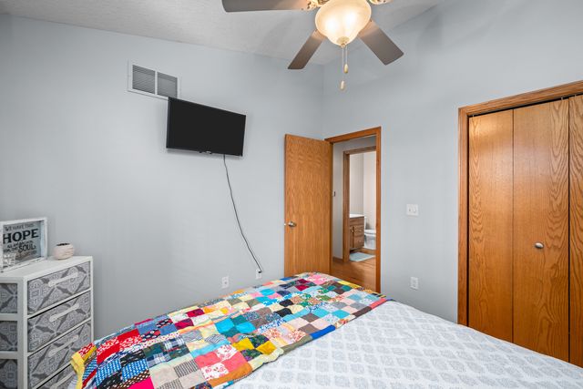 1133 33rd Avenue Circle, Silvis, IL 61282