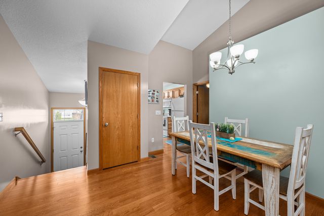 1133 33rd Avenue Circle, Silvis, IL 61282