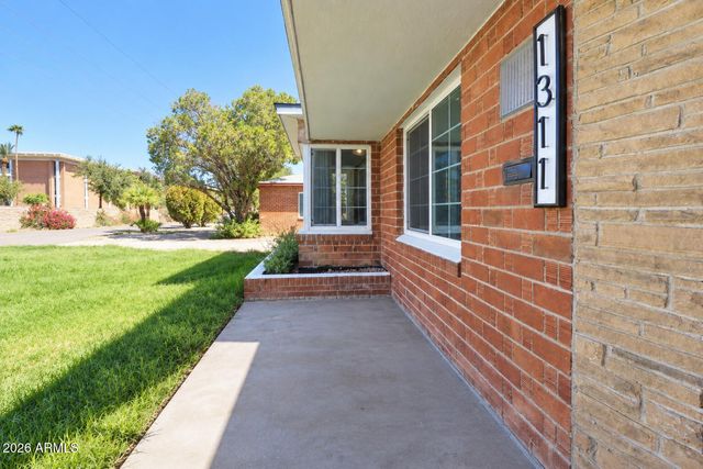 1311 W THOMAS Road, Phoenix, AZ 85013