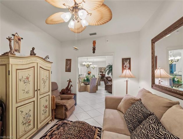 8239 Parkstone PL 102, Naples, FL 34120