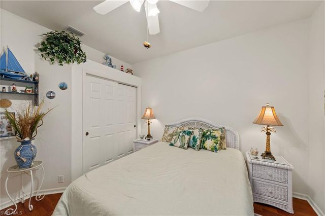 8239 Parkstone PL 102, Naples, FL 34120