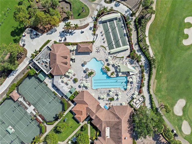 8239 Parkstone PL 102, Naples, FL 34120