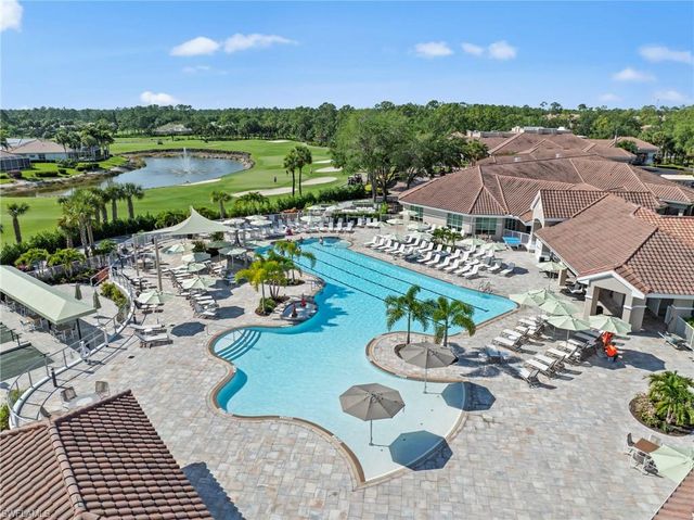 8239 Parkstone PL 102, Naples, FL 34120