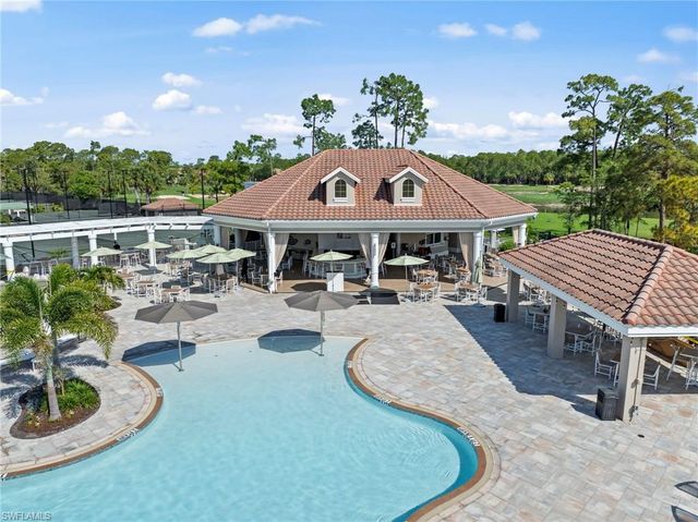 8239 Parkstone PL 102, Naples, FL 34120