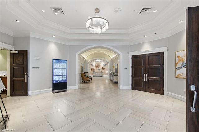8239 Parkstone PL 102, Naples, FL 34120