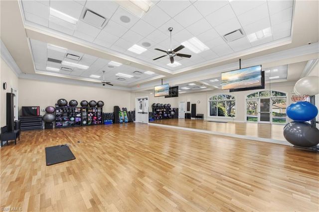 8239 Parkstone PL 102, Naples, FL 34120