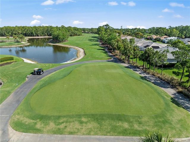 8239 Parkstone PL 102, Naples, FL 34120