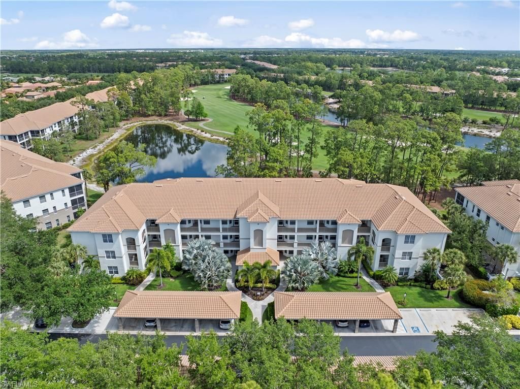 8239 Parkstone PL 102, Naples, FL 34120
