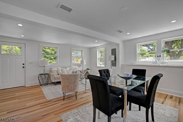 6 Brook St, Peapack Gladstone Boro, NJ 07977
