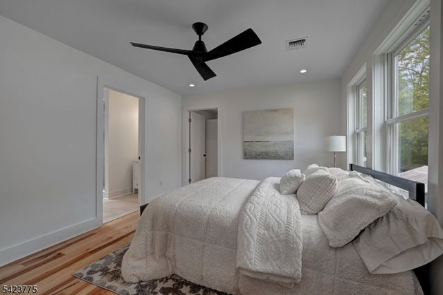 6 Brook St, Peapack Gladstone Boro, NJ 07977