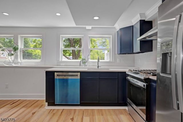6 Brook St, Peapack Gladstone Boro, NJ 07977