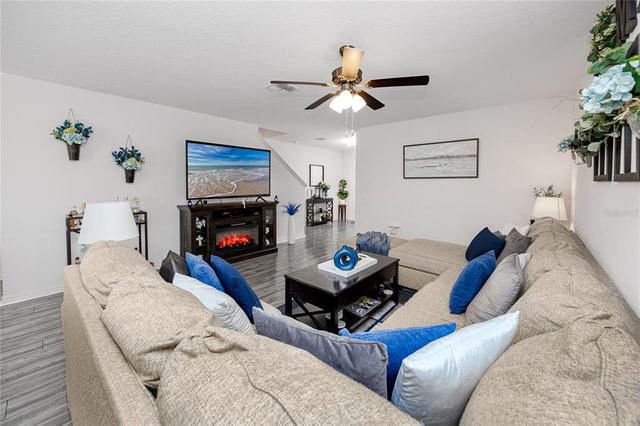 5424 COMPANION LANE, Tampa, FL 33619