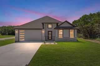 2822 Steepleridge Circle, Granbury, TX 76048