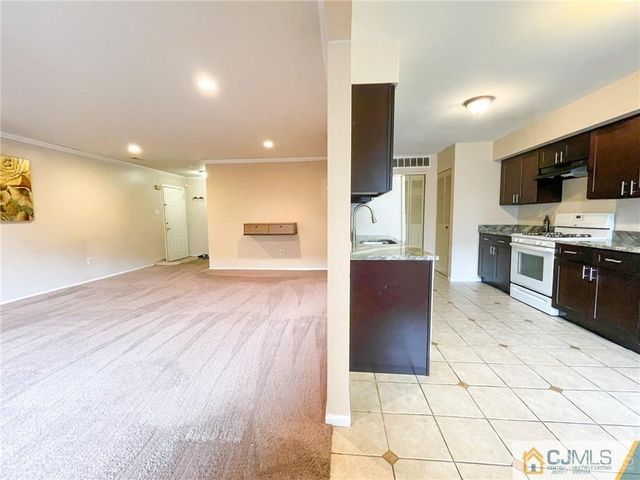 410 Edison Glen Terrace, Edison, NJ 08837