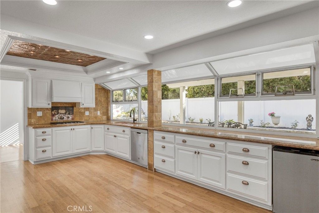 Image 12 of property listing at 36 Bloomdale, Irvine, CA 92614