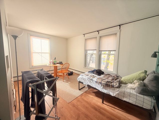278 Harvard St 8, Cambridge, MA 02139