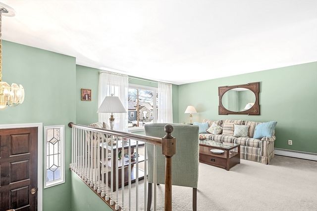 54 Montaup Ave, Dracut, MA 01826