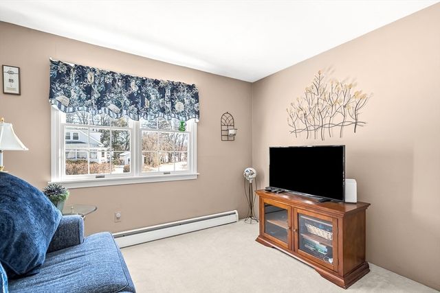 54 Montaup Ave, Dracut, MA 01826