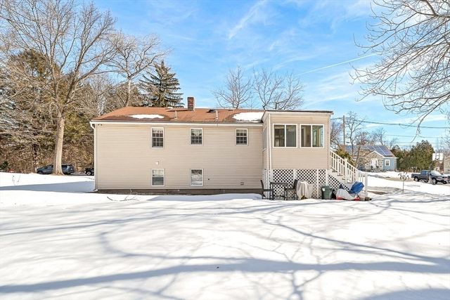 54 Montaup Ave, Dracut, MA 01826