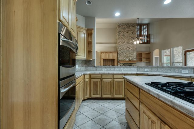 430 Indian Hill Trl, Kyle, TX 78640