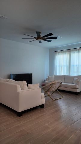 8599 SPORTSMAN LOOP, Groveland, FL 34736