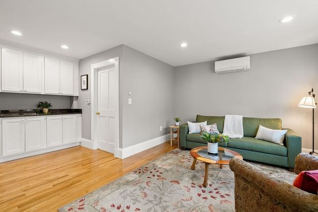 14 Aerial St, Arlington, MA 02474