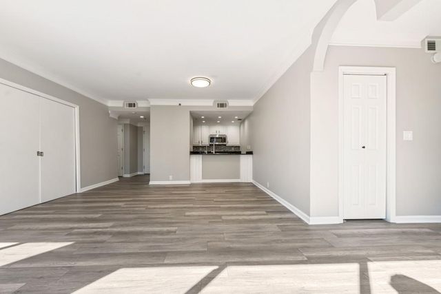 3481 Lakeside NE Drive 2303, Atlanta, GA 30326