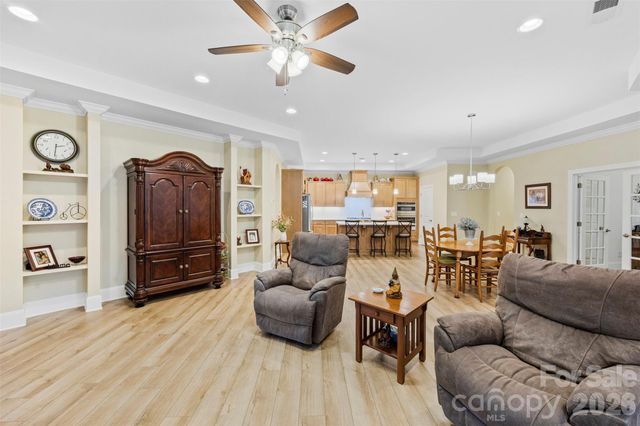 314 Lifestyle Court, Gastonia, NC 28056