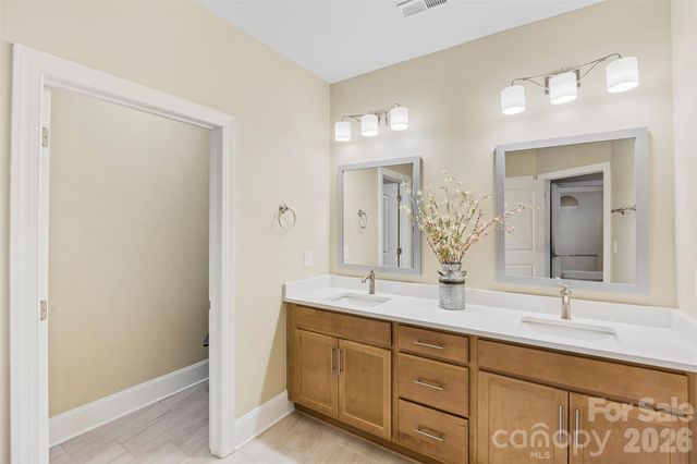 314 Lifestyle Court, Gastonia, NC 28056