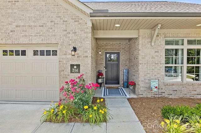 314 Lifestyle Court, Gastonia, NC 28056
