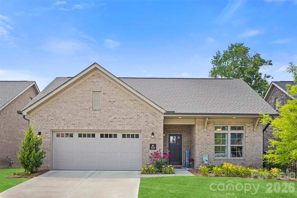 314 Lifestyle Court, Gastonia, NC 28056