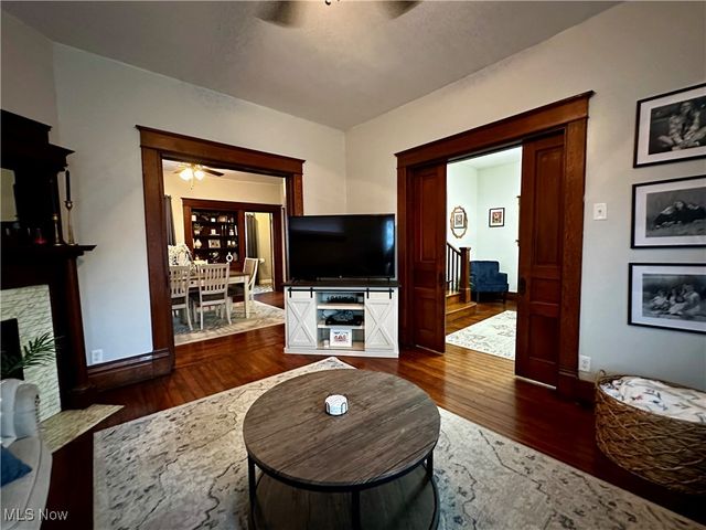 209 Oakwood Avenue, Marietta, OH 45750