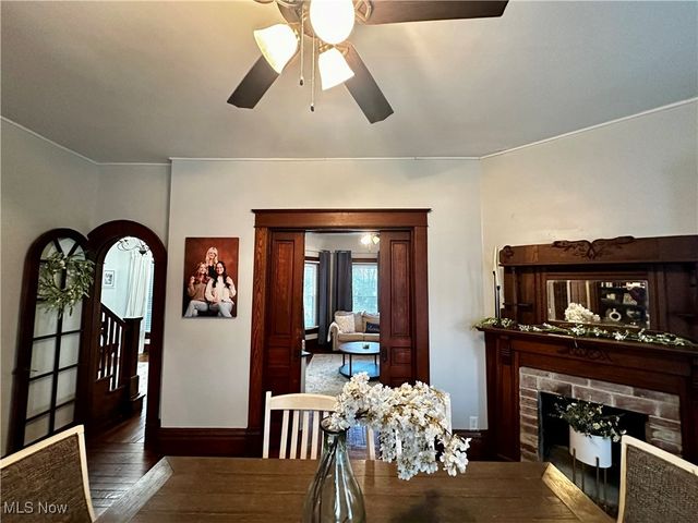 209 Oakwood Avenue, Marietta, OH 45750